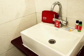 Hotel Rock Star by OYO Rooms - Image 2