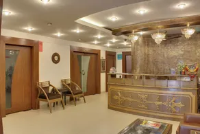 OYO 358 Hotel Golden Leaf - Image 3