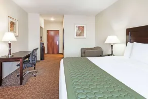 Garner Hotel Tyler Southwest by IHG - Image 5