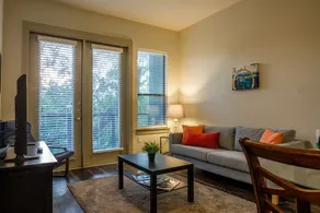 Turtle Creek Apartments by Frontdesk - Image 4