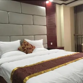 Jinxiu Lidu Holiday Hotel - Image 2