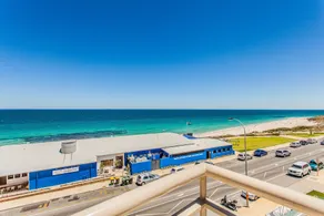 Gold Sands Beach Apartment - Image 5