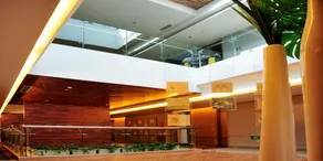 U Hotel - Image 5