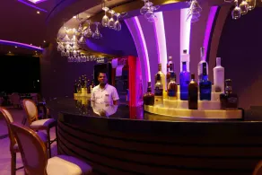 Avenra Gangaara Hotel - Image 4