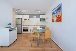 Beach Club 18 - Nelson Bay - Image 4