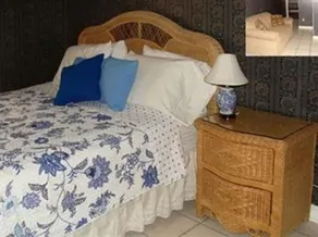 The Henry Collins Inn - Image 2