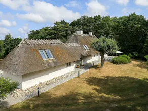 Rustic Holiday Home in Hovedstaden With Whirlpool - Image 5
