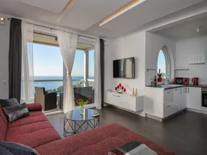 Apartment License to Chill - Image 5