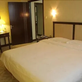 Xinxin Zhejiang Hotel - Image 3