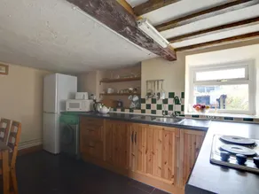 Holiday Home Adjacent to Owner's Farmhouse, Around 10km From the Town of Builth Wells - Image 3