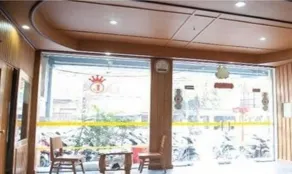 Lucky Hotel - Image 3