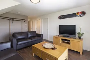 Ned Kelly's Retreat - Sophisticated style with modern convenience and magical outlook - Image 2