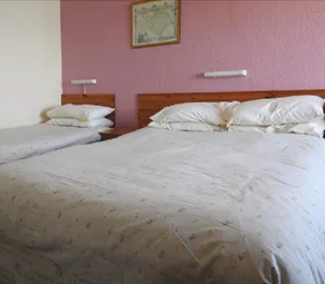 Cliffside Guest House - Image 2