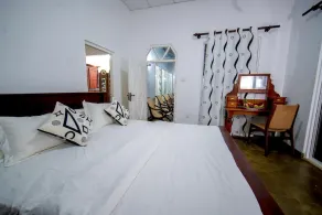Fishermen Lagoon Villa - Image 4