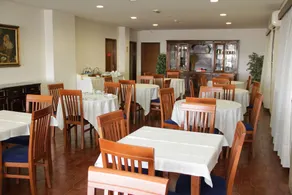 Chale Comfort Hotel - Image 4