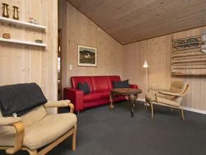 Quaint Holiday Home in Hirtshals With Terrace - Image 2