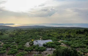 Nice Home in Sutivan With 2 Bedrooms, Wifi and Private Swimming Pool - Image 2