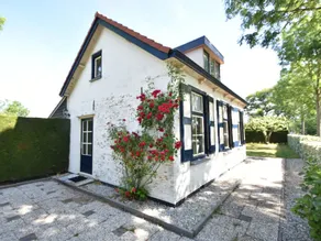Alluring Holiday Home in Burgh Haamstede with Terrace - Image 5
