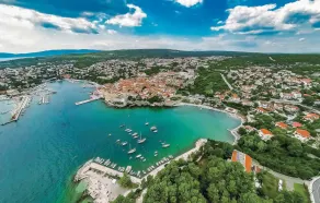 Beautiful Apartment in Zidarici With 2 Bedrooms and Wifi - Image 5