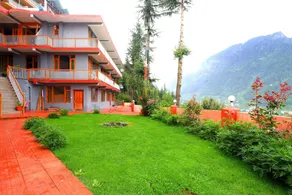 Pause Hotel and Cottages - Image 2
