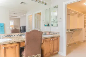 Luxurious 4BR 9min to LV Strip Sleeps 16 - Image 4