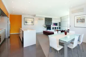 Penthouse St Kilda Style - Image 3