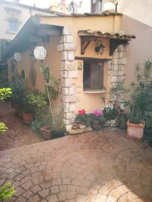 Seven Rooms - Image 3