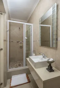 Algoa Guesthouse - Image 5