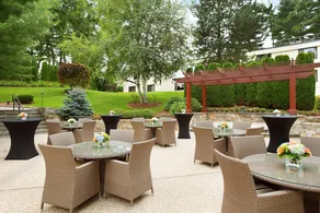 DoubleTree by Hilton Boston Bedford Glen - Image 5