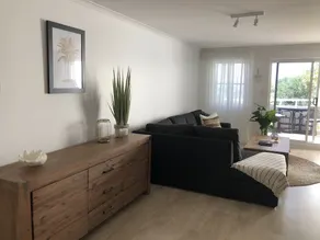 Sunshine Beach Luxe Apartment - Image 4