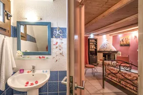 Dante's Maisonettes - Image 3