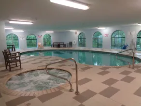 Comfort Suites Lufkin - Image 4
