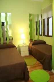 Room Pride Hostal - Image 5