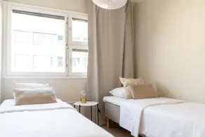 Fully renovated 3br apartment with sauna - Image 4