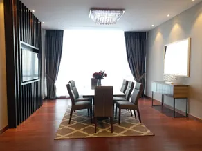 Paragon Serviced Suites @ Straits View - Image 2