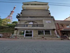 hotel lake view - Image 4