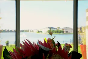 Luxury waterfront Villa in Sanctuary Lakes - Image 3