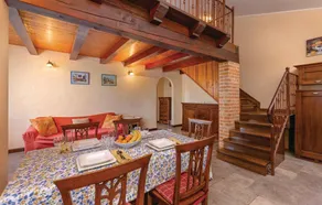 Amazing Home in Visnjan With Sauna, Wifi and 6 Bedrooms - Image 3