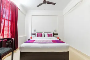 Green Land Residency by OYO Rooms - Image 3