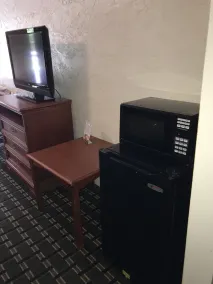 Applegate Inn-cleveland - Image 4