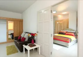 Suchart Leelawadee Home - Image 2