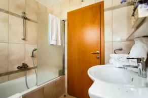 Mare & Mons Deluxe  Apartments - Image 2