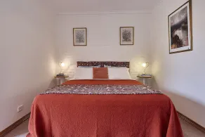 Box Cottage Apartment - Image 2