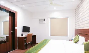 Collection O 15614 Hotel Olive Somwar Peth - Image 3