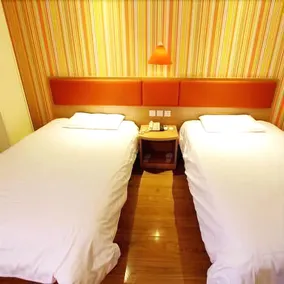 Home Inn - Image 3