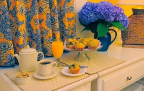 Languedoc Inn & 3 Hussey St Guest House - Image 5