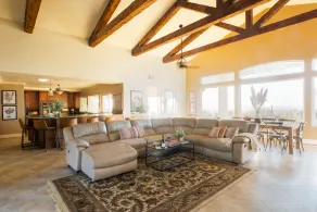 Glenoak by AvantStay | Sleeps 16! 4.5 Acres w/ Spa & Panoramic Man Views - Image 4