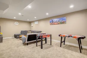 Sunny 5 Bedroom House - Image 4