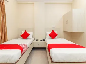 Royal Emirates Banjara by OYO Rooms - Image 2