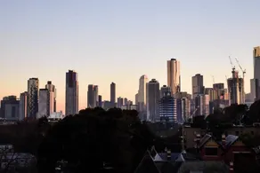 South Melb Apartment Wifi City Views - Image 3